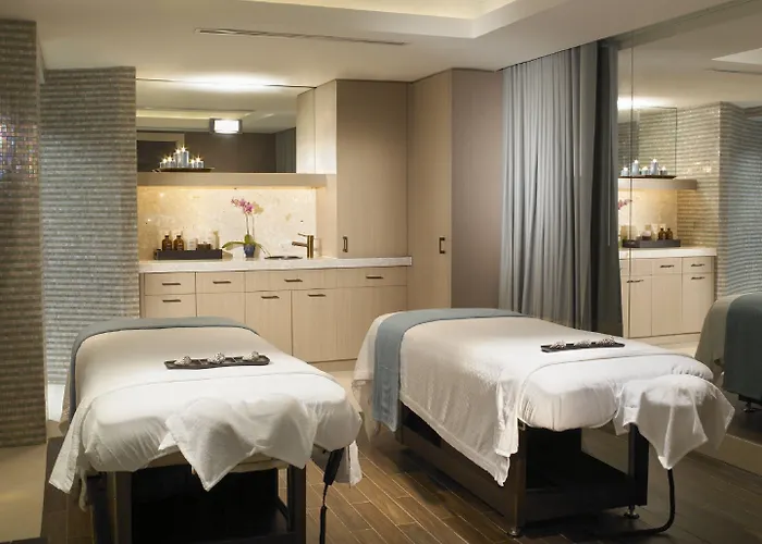 The Palms Hotel & Spa